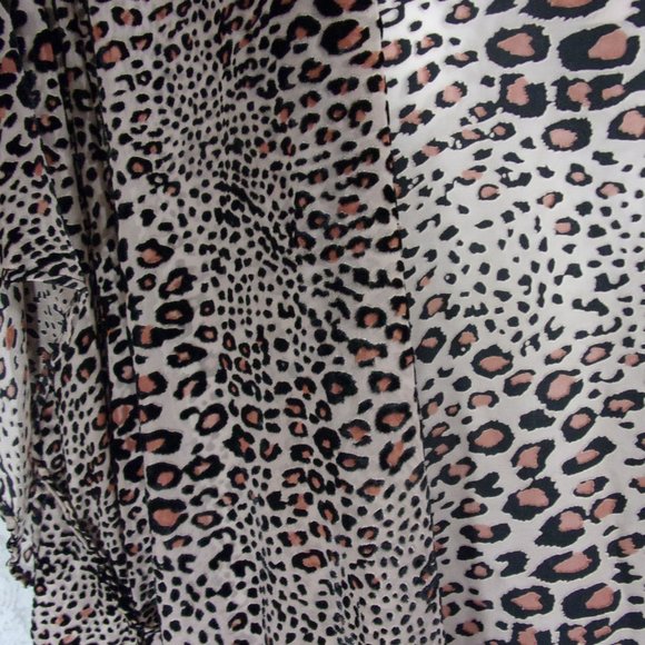 Open Front Kimono Vest Duster Black Flocked in a Leopard Design NWT One Size - Picture 3 of 3